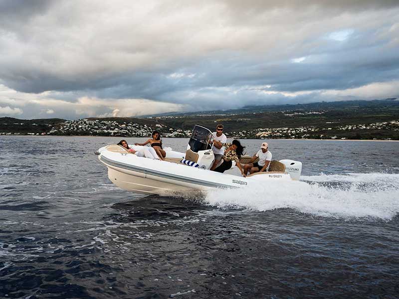 Location bateau avec skipper 4 Salpa Soleil 20 avec skipper au large de La Réunion